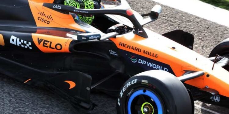 NORRIS LEADS VERSTAPPEN AND LECLERC ON OPENING DAY IN BAHRAIN!