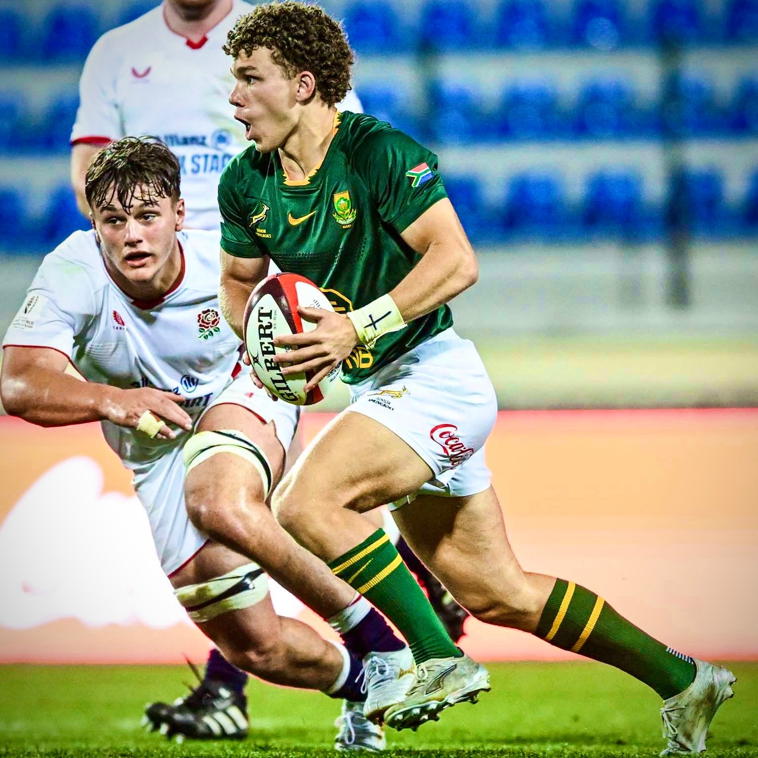 🚨 LUAN GILIOMEE CLEARED: RED CARD SCRAPPED AS WORLD RUGBY RULES NO FOUL PLAY 🏉
Luan Giliomee's name is clean. The red card that threatened to derail his breakout year has been thrown out entirely, with World Rugby confirming there was no foul play in the aerial contest that got him sent off in the first place.
The Junior Springboks utility back was shown a 20-minute red card in the second half of the World Rugby U20 Championship semi-final against England in Tbilisi on 13 July, upgraded via bunker review for aerial contact with opposite number George Pearson. It capped a bruising afternoon on the disciplinary front for South Africa.
England flanker Seb Kelly had already been shown a permanent red card of his own in the first half, sent off for a headbutt on Giliomee in a completely separate incident.
Two red cards from two separate incidents, and only one of them should ever have stood.
⸻
🗣️ "Giliomee did exactly what he's coached to do — compete for the ball in the air. This was never a red card, and World Rugby's own panel just proved it!" – 🎙️Jay
⸻
Written By Jay🎙️
#Giliomee #Redcard #Springboks #WorldRugbyU20 #JWC2026 #JustPlainSport