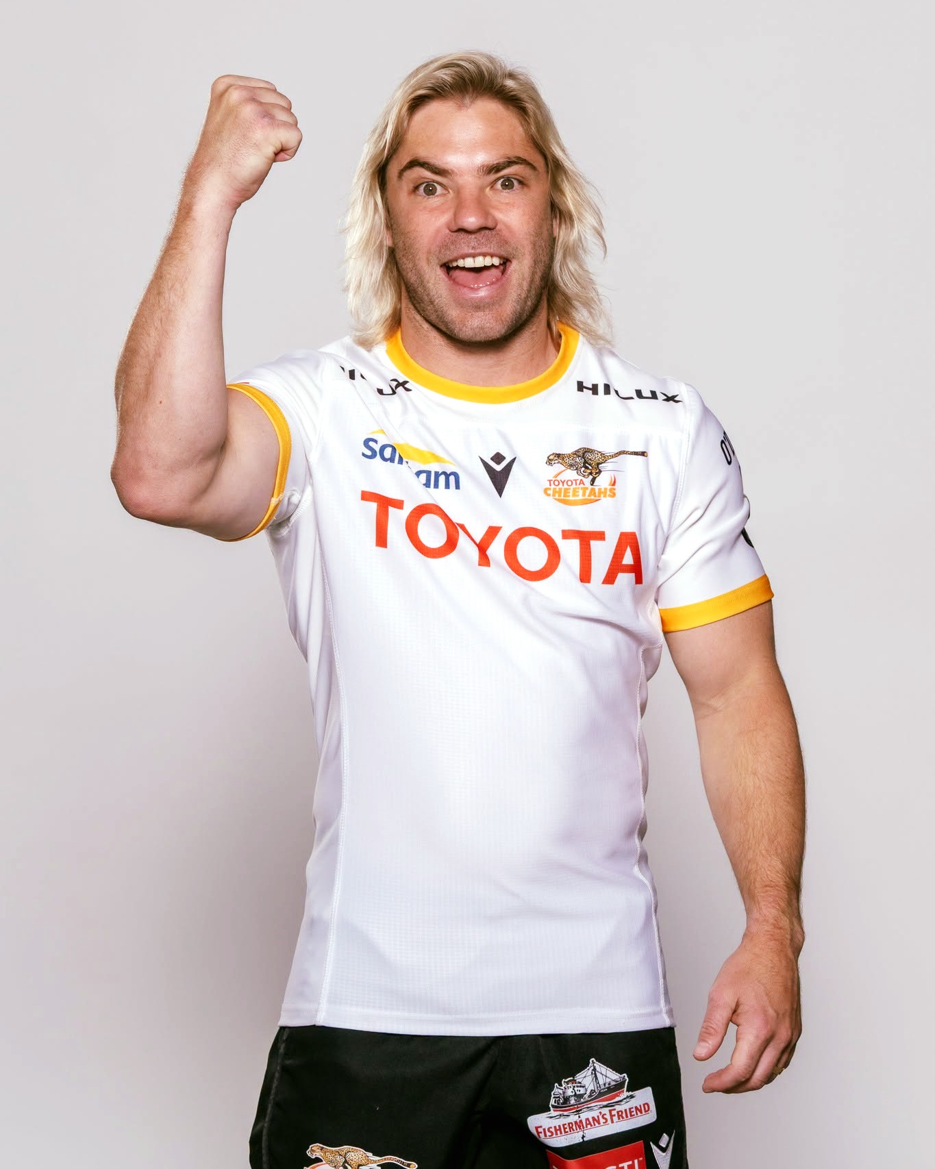🌟 FAF DE KLERK SHINES AS CHEETAHS BEAT SHARKS 43-21 🏉🇿🇦
Faf de Klerk needed only his second game back on South African soil to remind Bloemfontein exactly what the Cheetahs signed up for.
The Springbok scrumhalf scored twice and was named Man of the Match as the Toyota Cheetahs beat the Hollywoodbets Sharks XV 43-21 in Currie Cup Round Two at Toyota Stadium.
🎙️ FULL STORY on JustPlainSport .com
#ToyotaCheetahs #JustPlainSport #CurrieCup #Rugby #CHEvSHA #FafDeKlerk