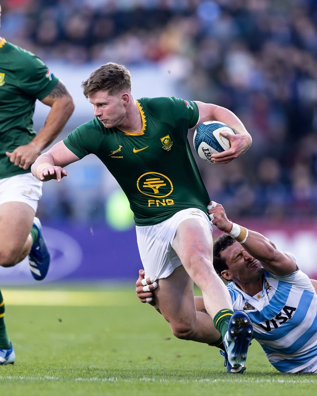 🇿🇦 SPRINGBOKS EDGE LOS PUMAS IN BUENOS AIRES 🇦🇷
Final Score: Springboks 17-10 Argentina
TRIES
- Benjamin Grondona 8' (Argentina)
- Edwill van der Merwe 39'
- Cameron Hanekom 62'
CONVERSIONS
- Santiago Carreras 9'
- Sacha Feinberg-Mngomezulu 40'
- Handré Pollard 63'
PENALTIES
- Santiago Carreras 2'
- Sacha Feinberg-Mngomezulu 6'
KEY LATE CHANGES (65')
Argentina: Juan Martín Scelzo on for Joaquín Moro; Leonel Oviedo on for Ignacio Ruiz
Springboks: Aphelele Fassi on for André Esterhuizen
Slow start, but the Boks pulled clear in the second half.